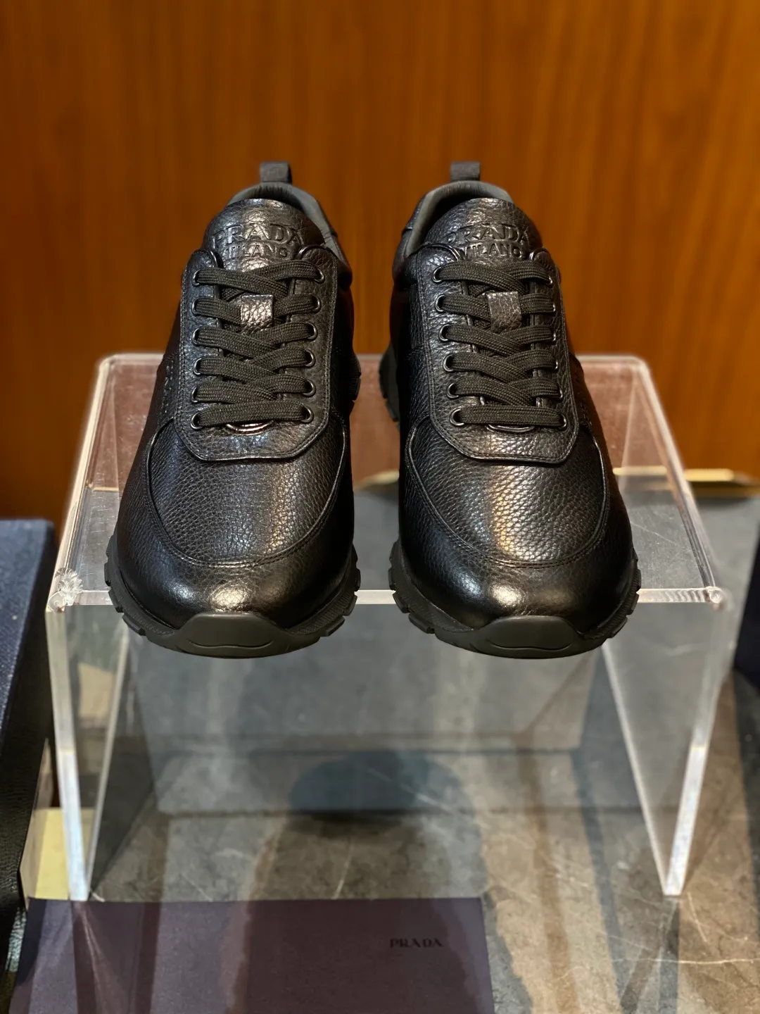 💰700 PRAD*Prax 01 Soft leather sneakers ♞size; 39~46 Form and function merge into one, sports inspiration and exquisite craftsmanship quietly meet: Prada men’s sneaker series features unique and clever designs, including Prada Downtown, Cloudbust Thunder 57 #Prada Collision Cross.